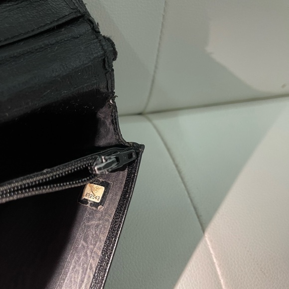 Authentic CHANEL CC Purse Wallet - Picture 9 of 9